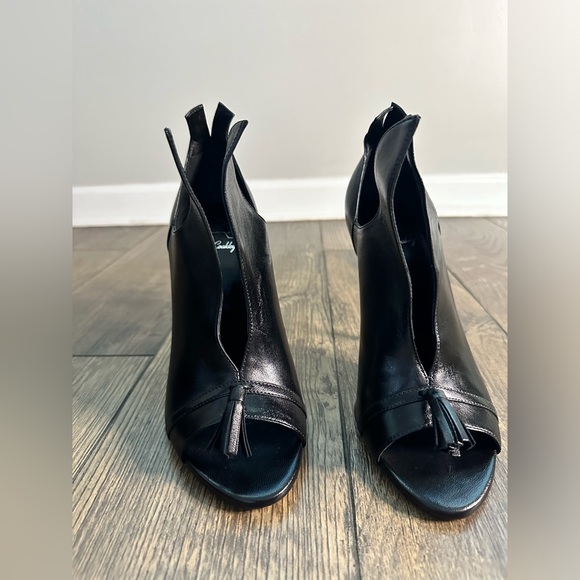 Becki Coakley Heals (Sz 40) Sold Out Online - Picture 8 of 8